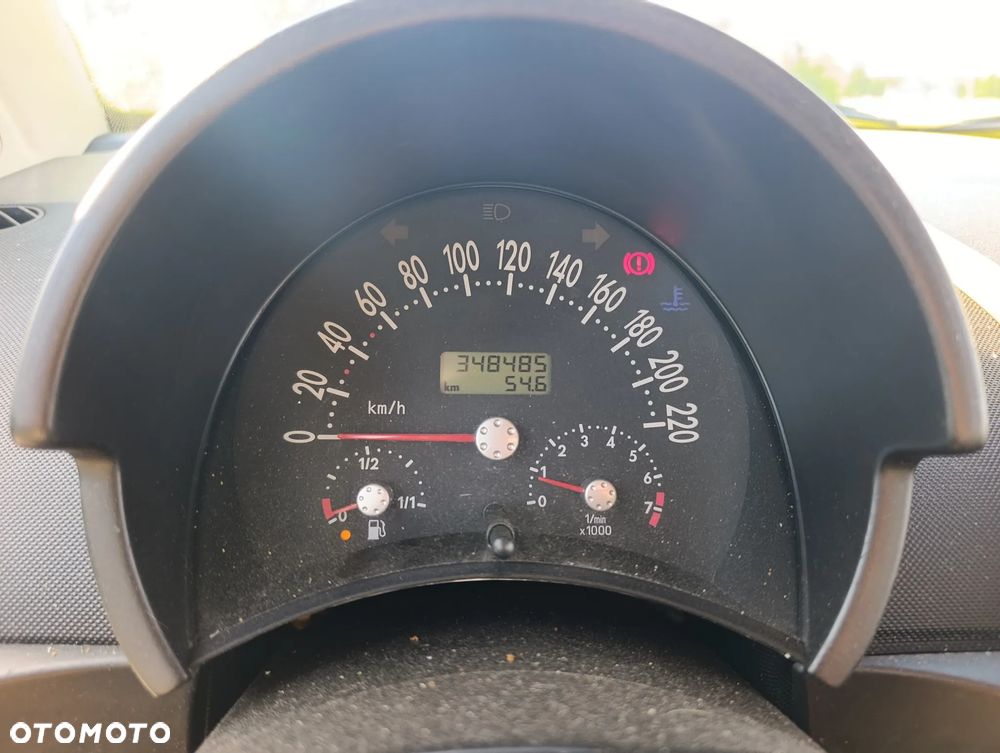 Volkswagen New Beetle 2.0 - 11