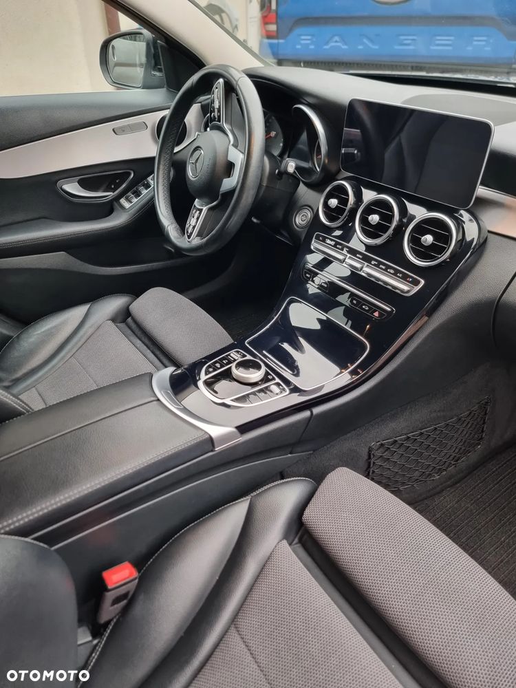 Mercedes-Benz Klasa C 220 d 9G-TRONIC - 12