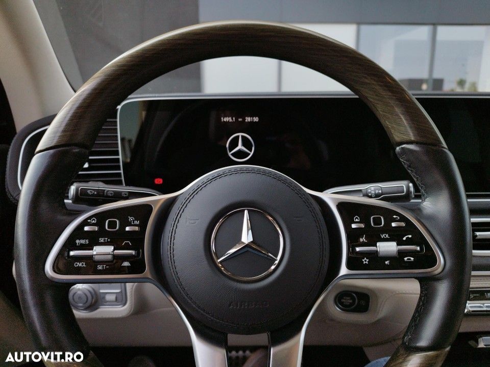 Mercedes-Benz GLS - 9