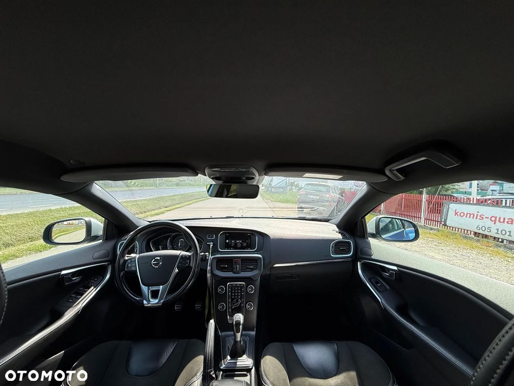 Volvo V40 D2 Drive-E R-Design Momentum - 12