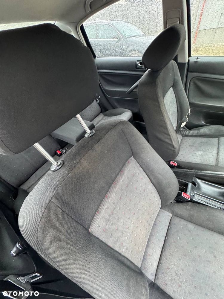 Volkswagen Passat 1.8 - 20