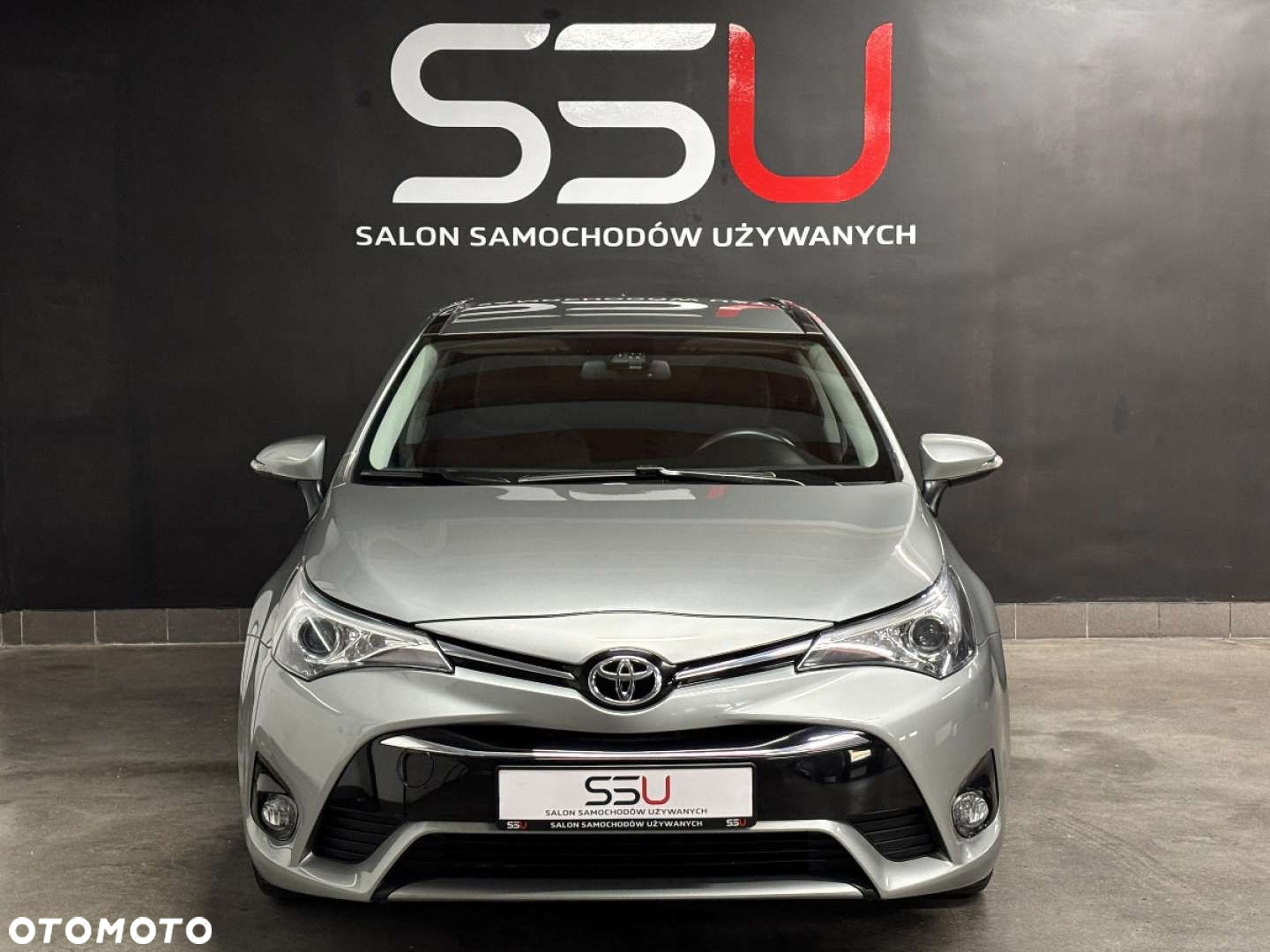 Toyota Avensis 1.8 Premium - 10