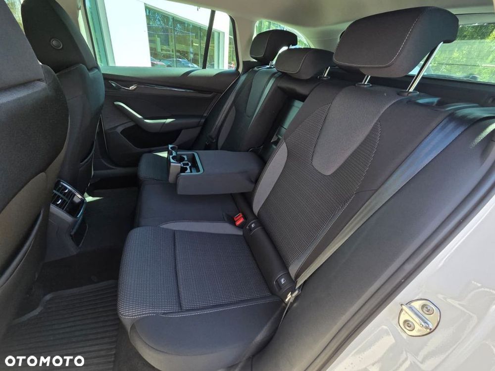 Skoda Octavia 1.0 TSI Ambition - 11