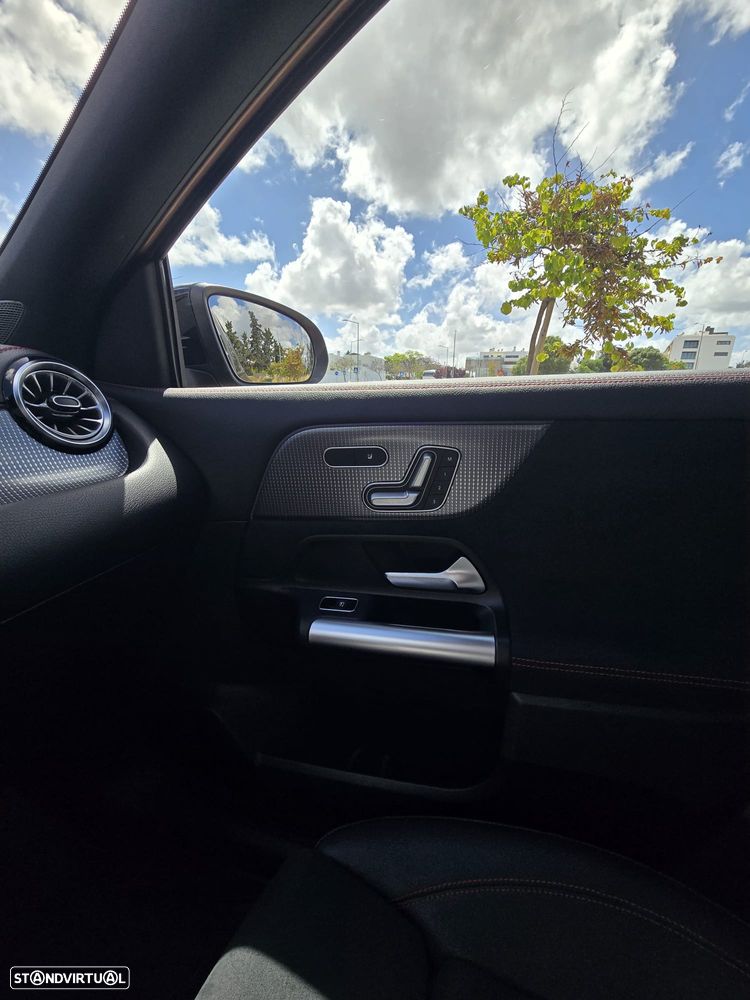Mercedes-Benz EQA 300 4Matic - 29
