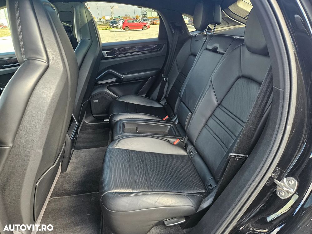 Porsche Cayenne Coupe E-Hybrid Tiptronic S Platinum Edition - 30