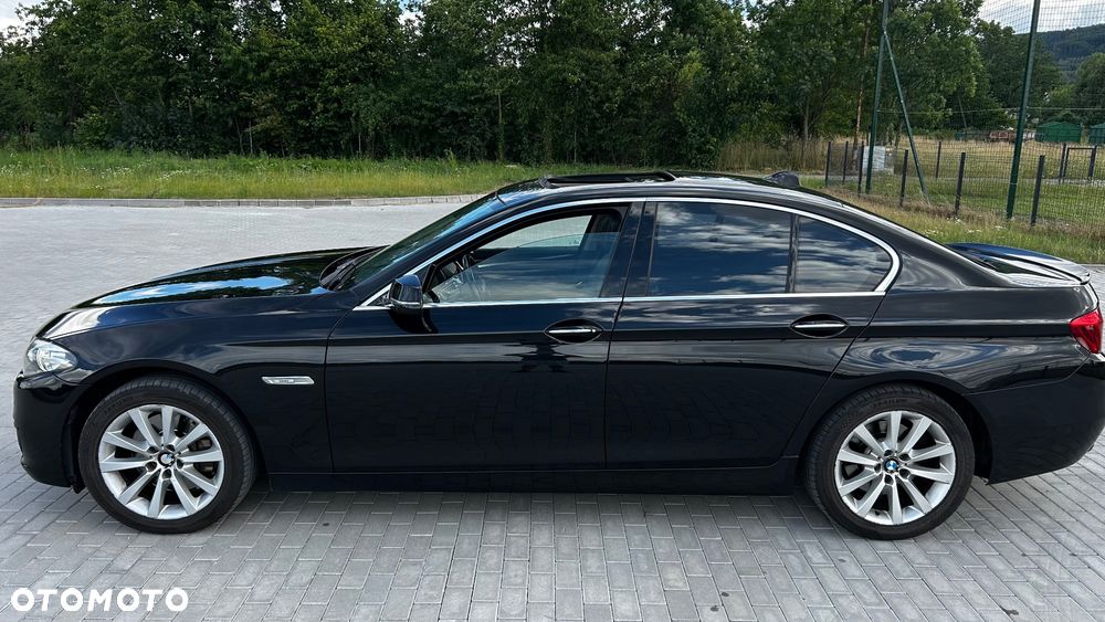 BMW Seria 5 525d xDrive Luxury Line - 7