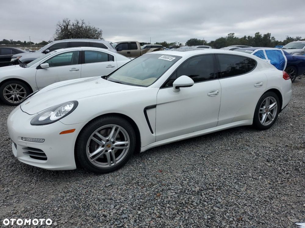 Porsche Panamera Standard - 2