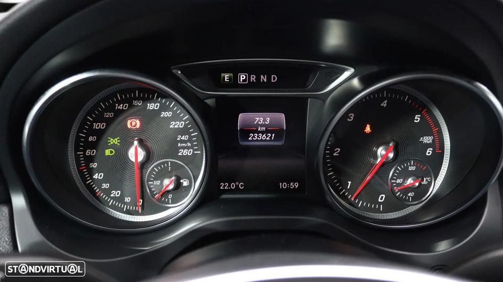 Mercedes-Benz CLA 220 d Shooting Brake AMG Line Aut. - 12