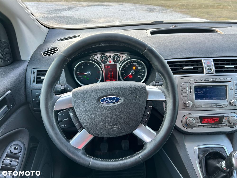 Ford Kuga 2.0 TDCi 4x4 Titanium - 36