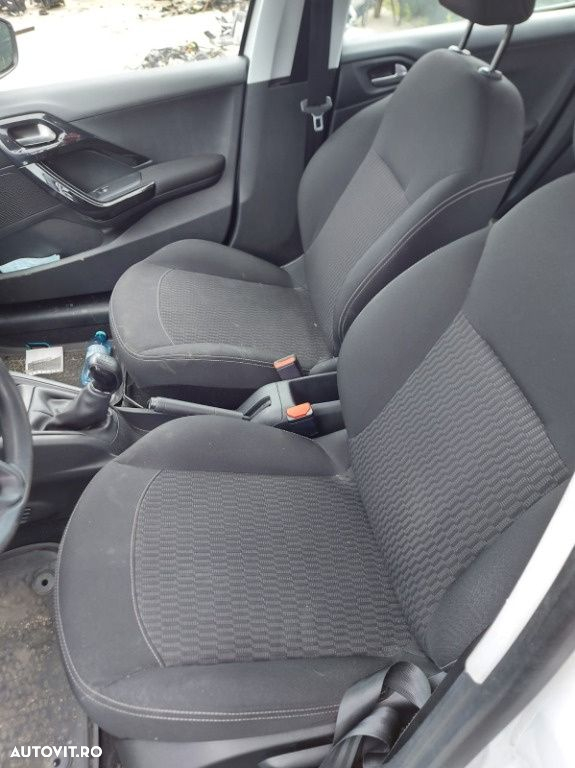 Vas lichid parbriz Peugeot 208 2017 Hatchback 1.6 HDI DV6FE - 8