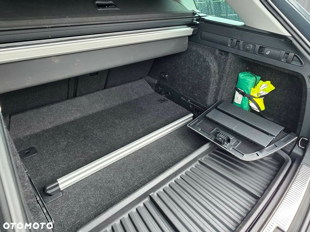 Skoda Superb 2.0 TDI DSG L&K - 17