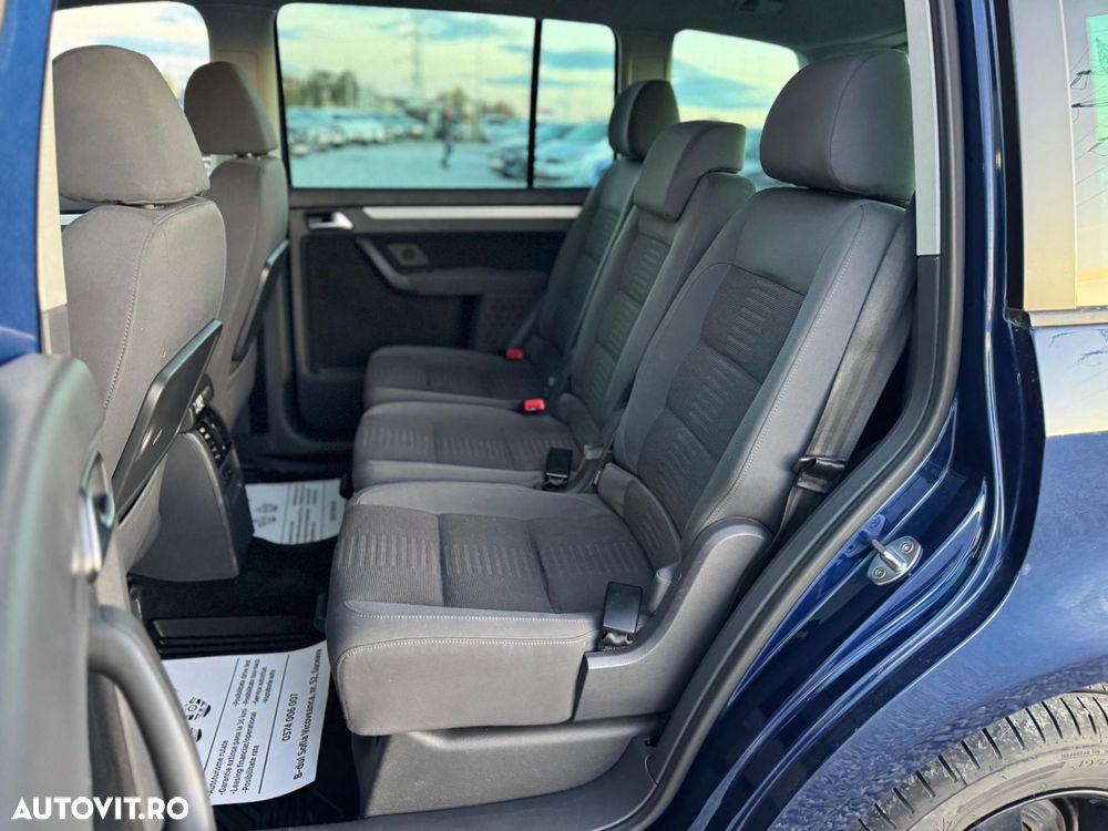 Volkswagen Touran ver-2-0-tdi-bluemotion-technology-comfortline - 14