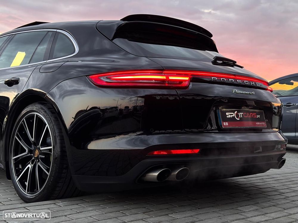Porsche Panamera Sport Turismo 4 E-Hybrid - 11