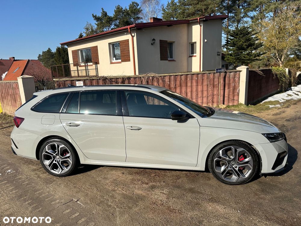 Skoda Octavia 2.0 TDI DSG RS Plus - 3