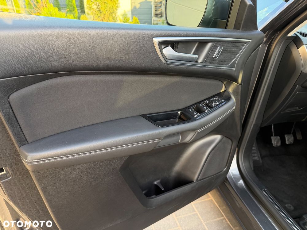 Ford S-Max 2.0 TDCi 4WD Titanium - 31
