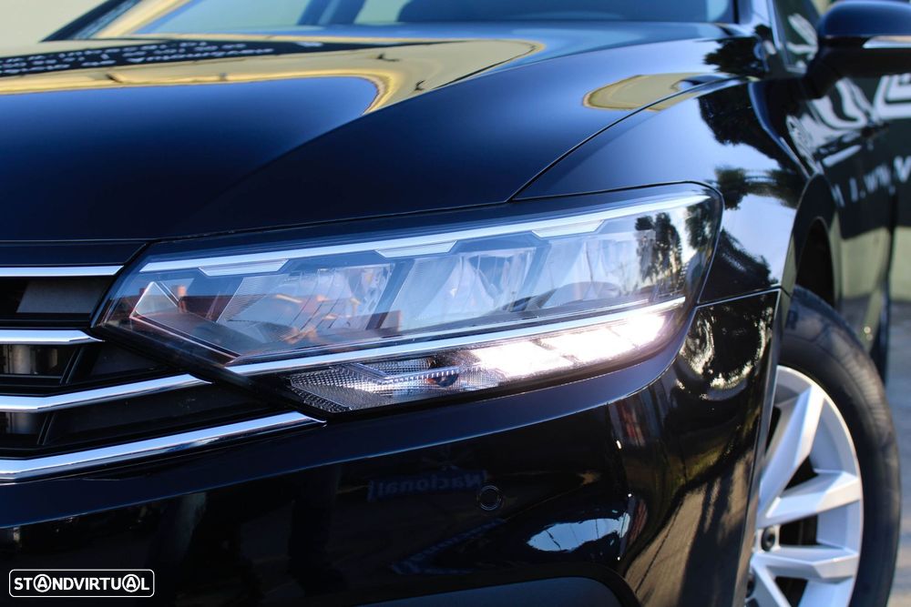 VW Passat Variant 2.0 TDi Business DSG - 11