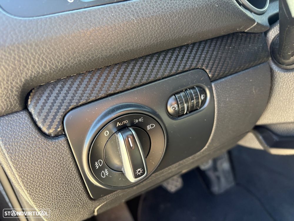 VW Golf Variant 1.6 TDi Sportline - 23