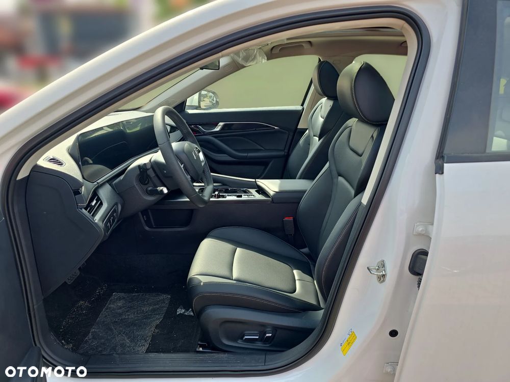 Bestune B70 - 14