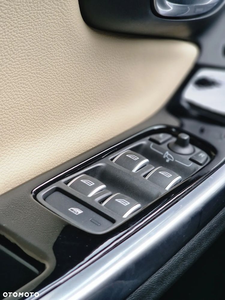 Volvo S60 T5 Geartronic Summum - 32