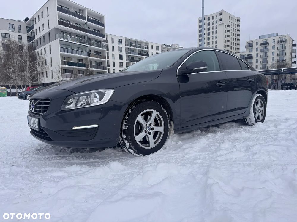 Volvo S60 D2 Momentum - 17