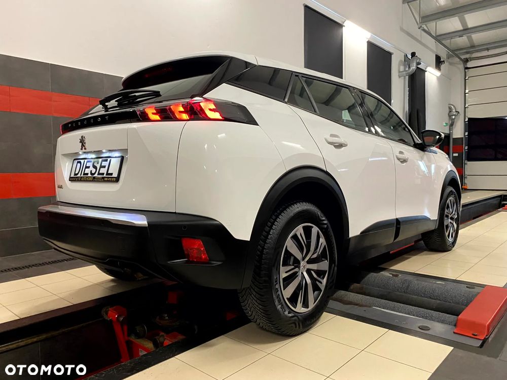 Peugeot 2008 1.5 BlueHDi Allure S&S - 12