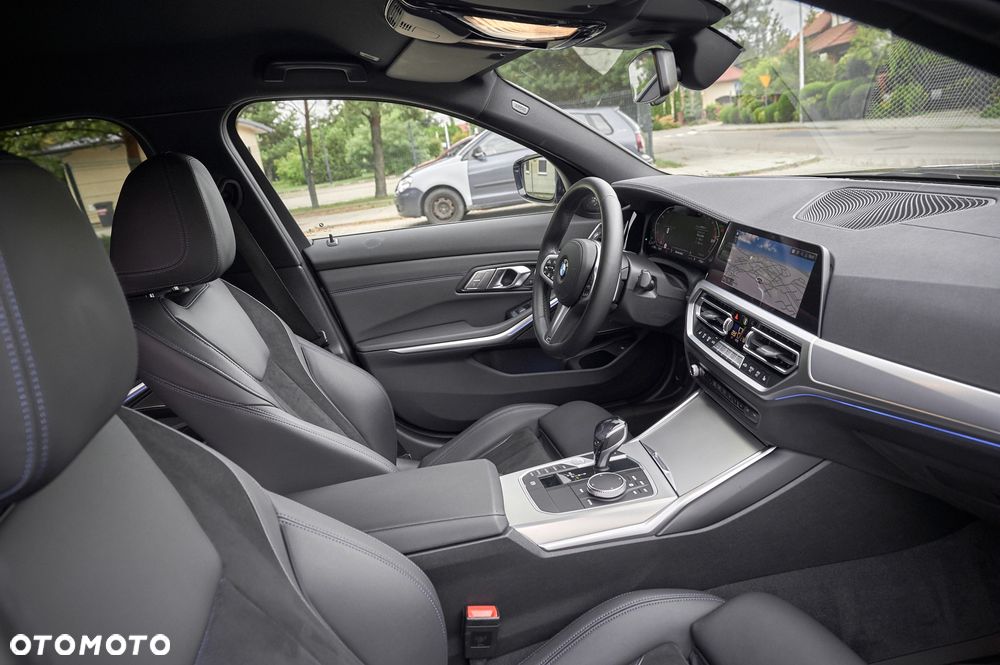 BMW Seria 3 320d xDrive Sport - 29