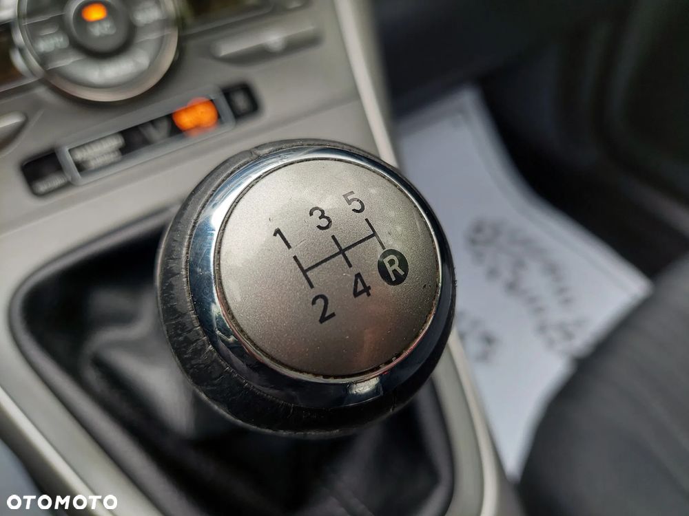 Toyota Auris - 24