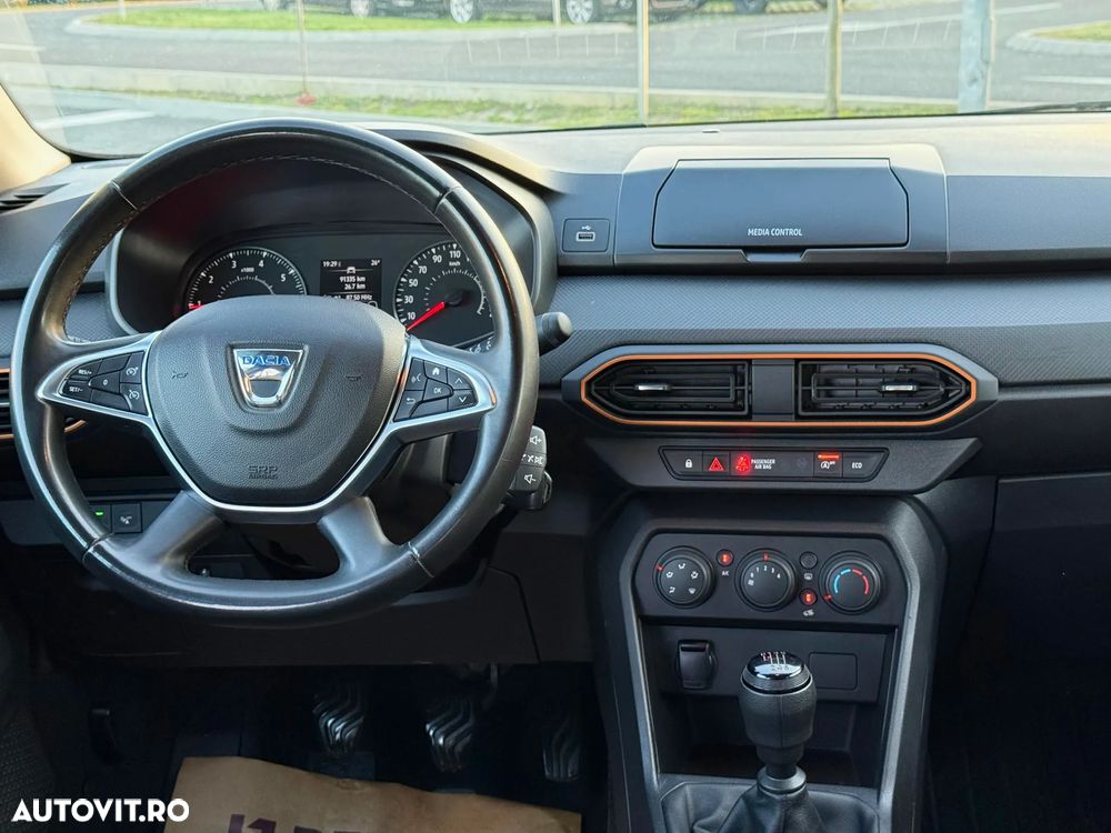Dacia Sandero Stepway TCe 90 MT6 Essential - 8