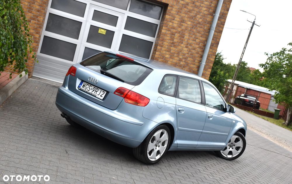 Audi A3 Sportback 2.0 TDI DPF Ambiente - 5