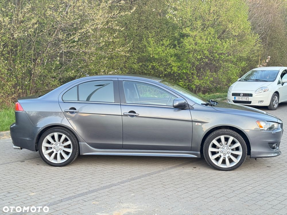 Mitsubishi Lancer 1.8 CVT Instyle - 9