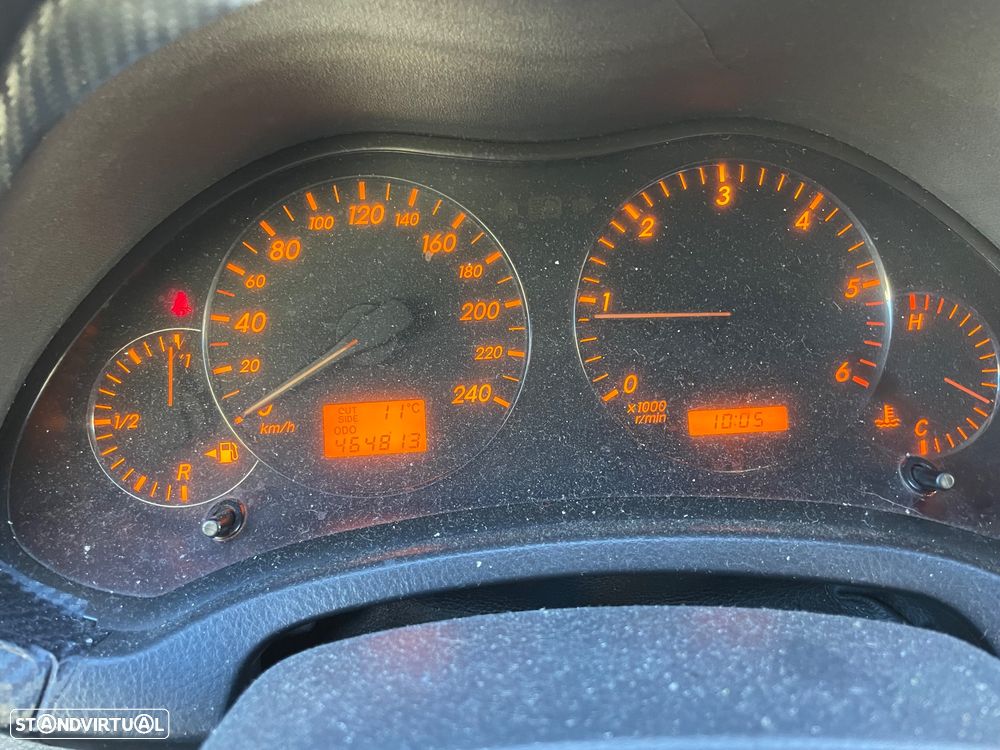 Toyota Avensis LB 2.0 D-4D - 2