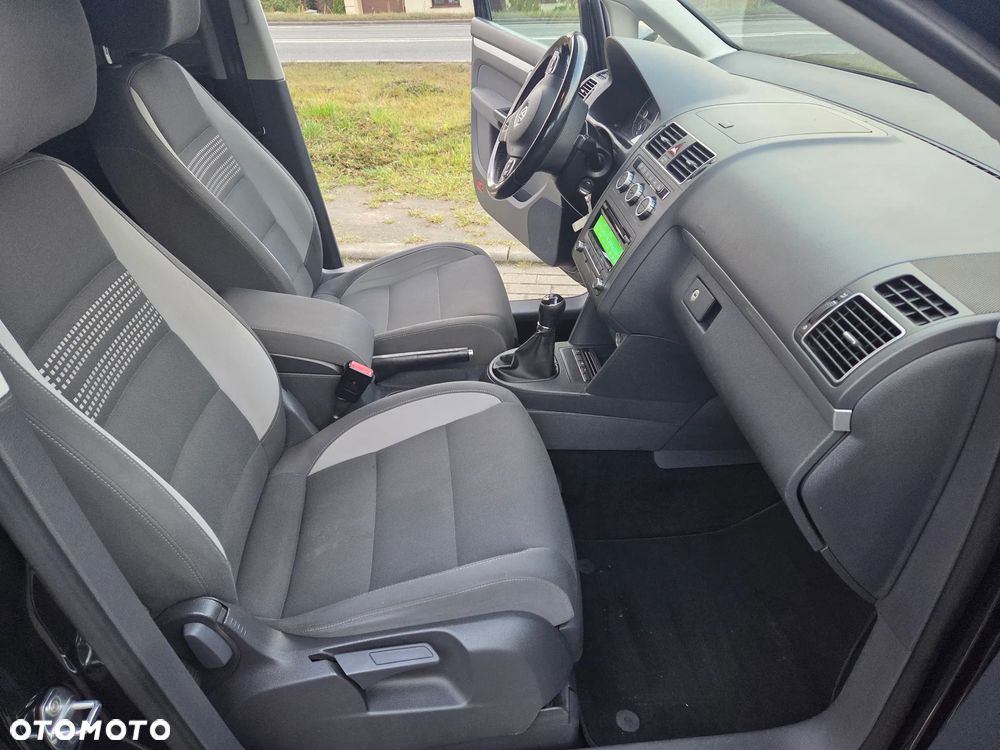 Volkswagen Touran 2.0 TDI DPF Life - 12