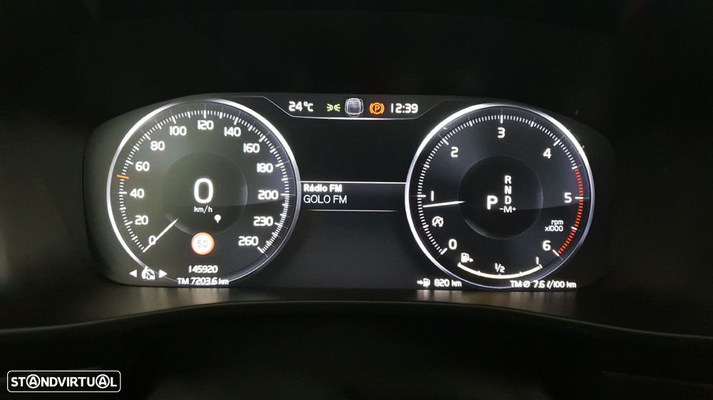 Volvo XC 40 - 18