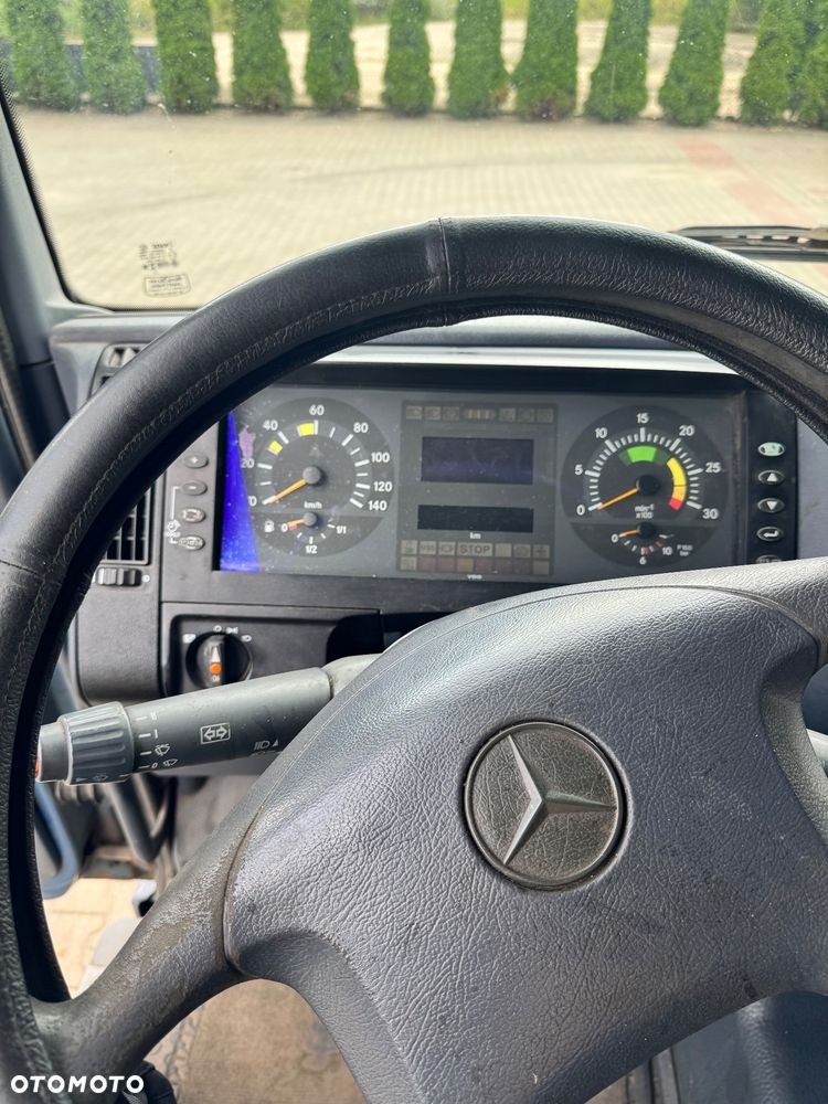 Mercedes-Benz ATEGO - 5