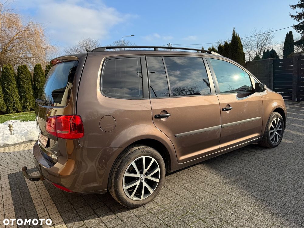 Volkswagen Touran 1.6 TDI DPF BlueMotion Technology Highline - 11