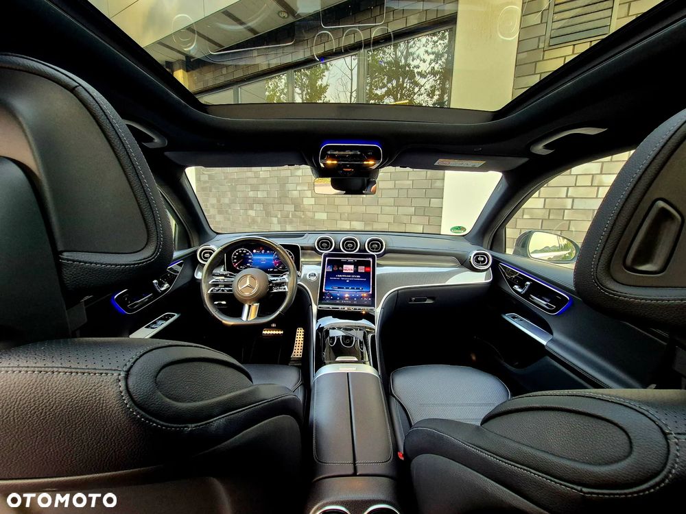 Mercedes-Benz GLC 200 4Matic 9G-TRONIC AMG Line Plus - 26