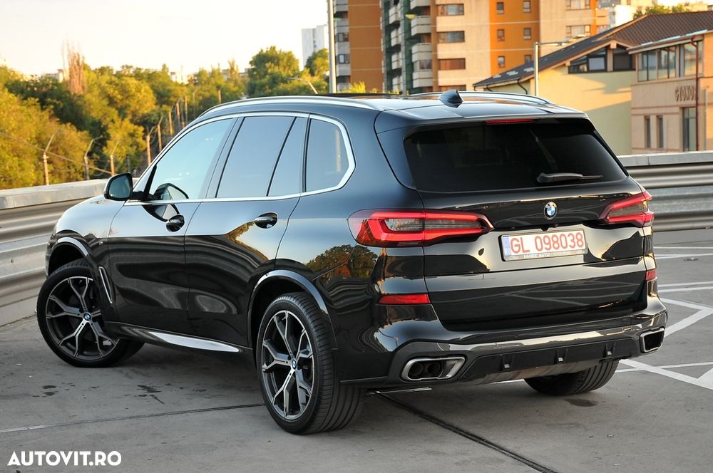 BMW X5 M M50i - 6
