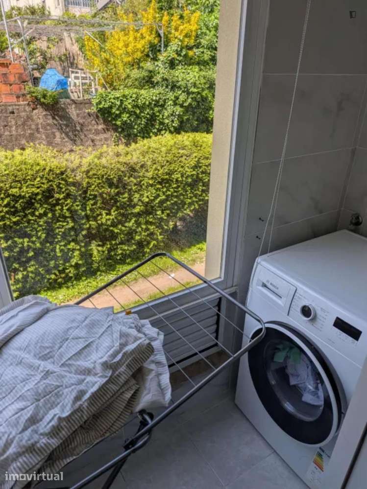 Quarto - localizado em Campanhã Porto - Grande imagem: 4/9