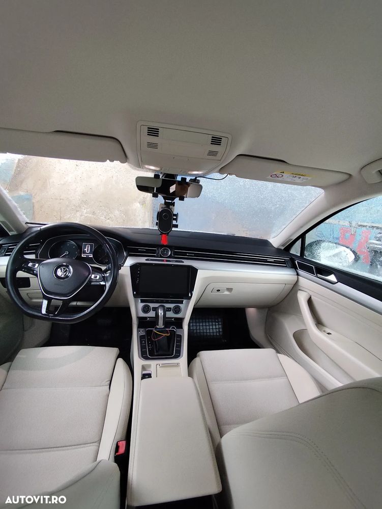 Volkswagen Passat Variant 2.0 TDI DSG Highline - 10