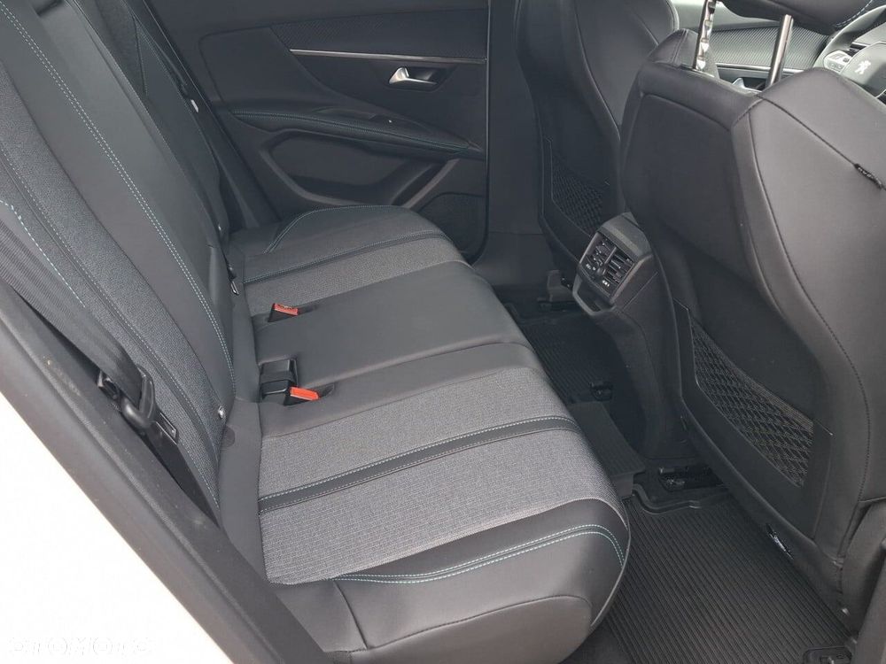 Peugeot 2008 - 22