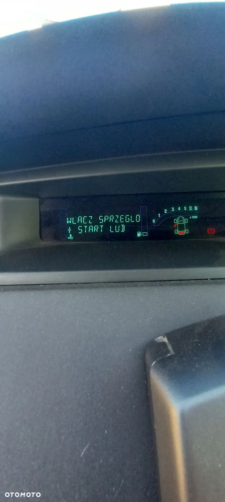 Renault Scenic 2.0 16V Luxe Dynamique - 10