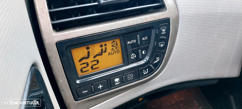 Citroën C4 Grand Picasso 1.6 HDi Exclusive - 4