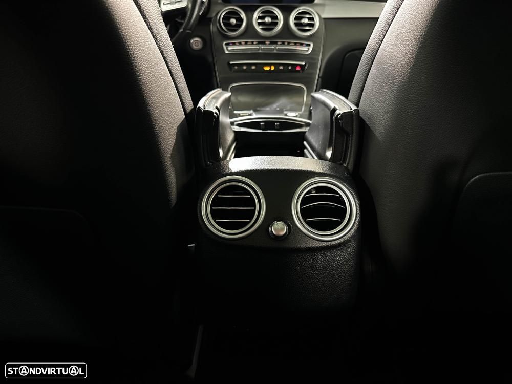 Mercedes-Benz GLC 300 e 4Matic 9G-TRONIC Edition AMG Line - 24