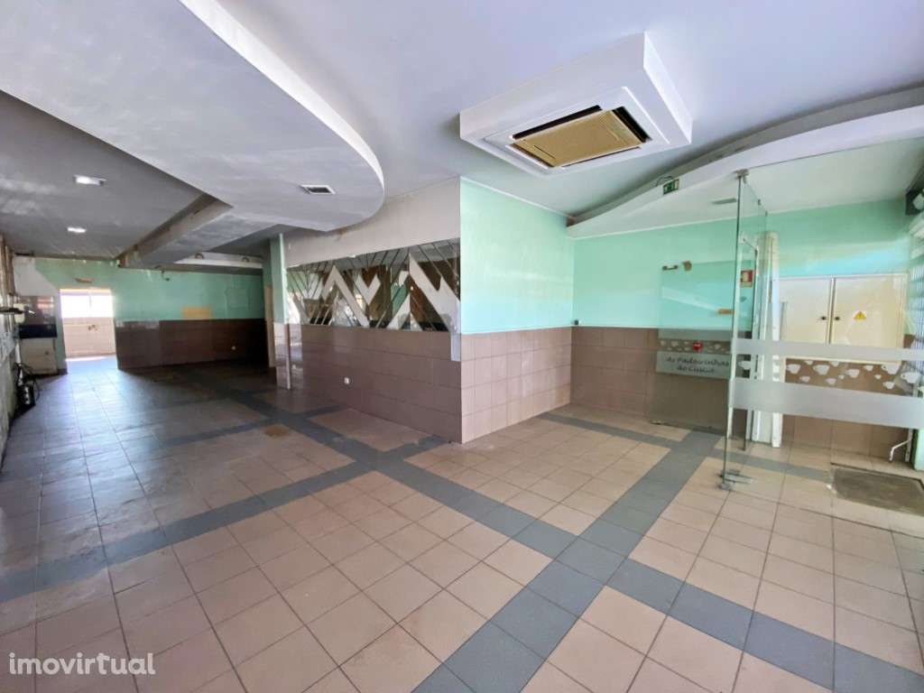 Espaço para restauração em Custió - Grande imagem: 2/17