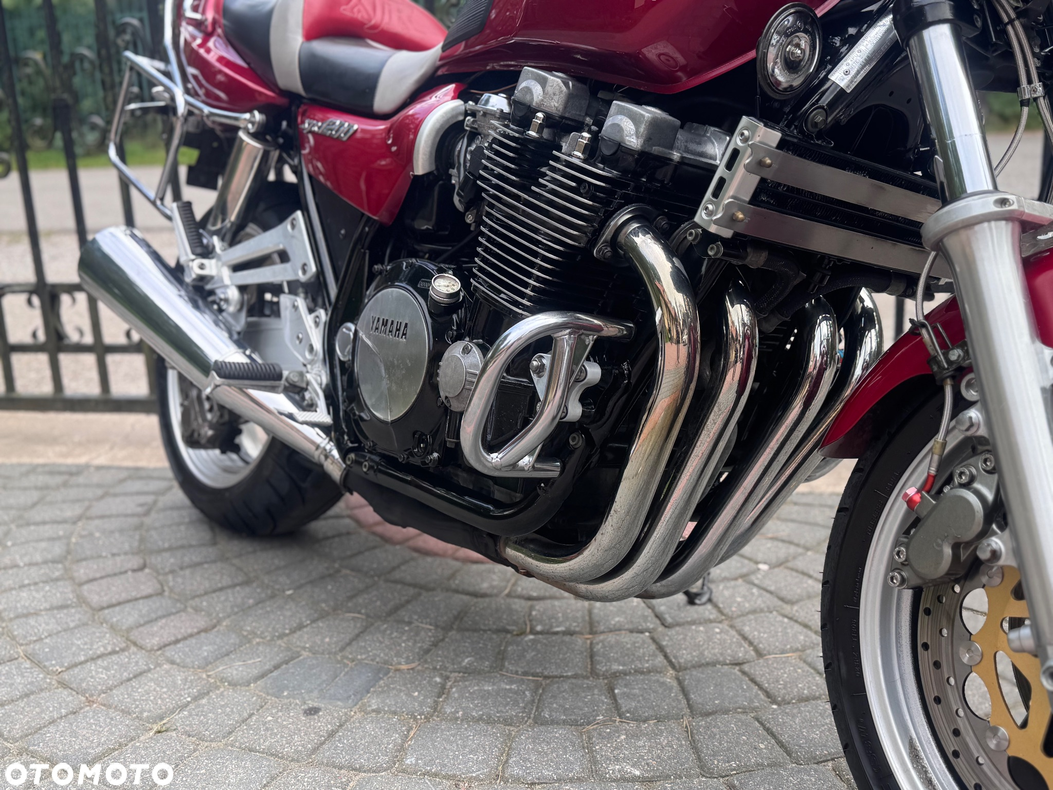 Yamaha XJR - 13