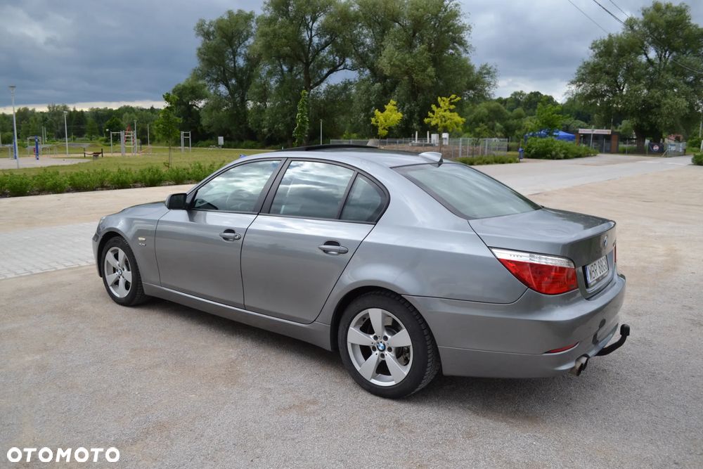 BMW Seria 5 530i xDrive - 4