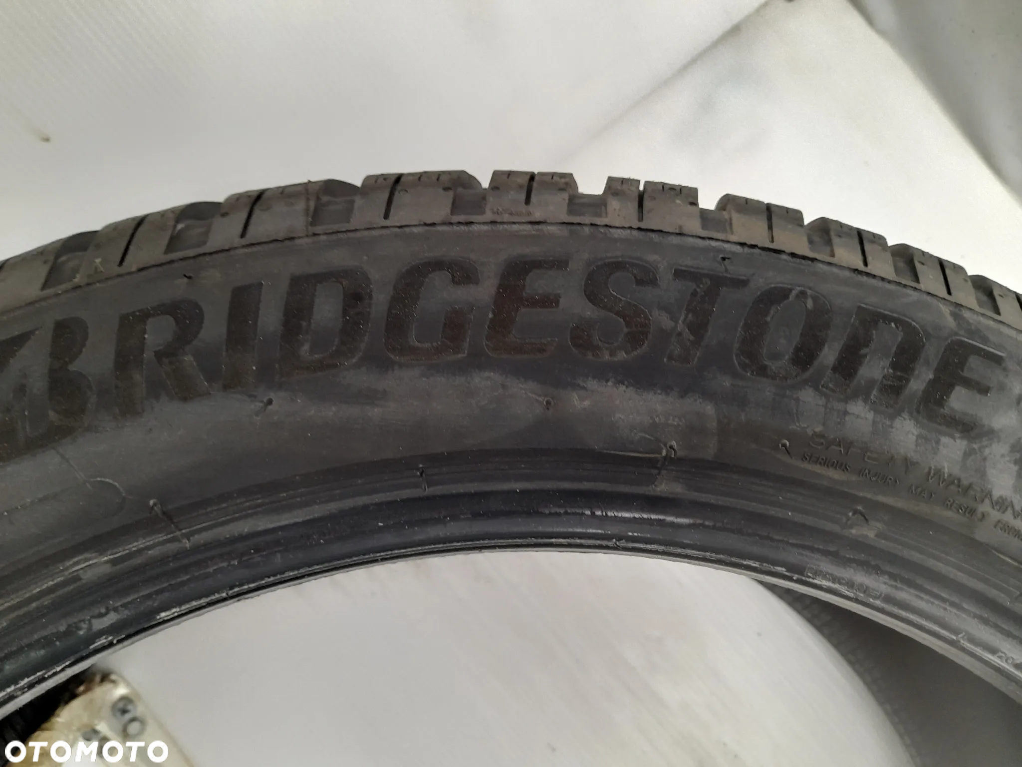 Opony zimowe Bridgestone Blizzak LM005 235/50R20 100T M+S - 2