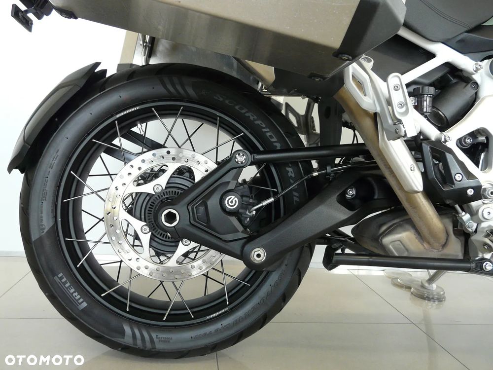 Triumph Tiger - 9