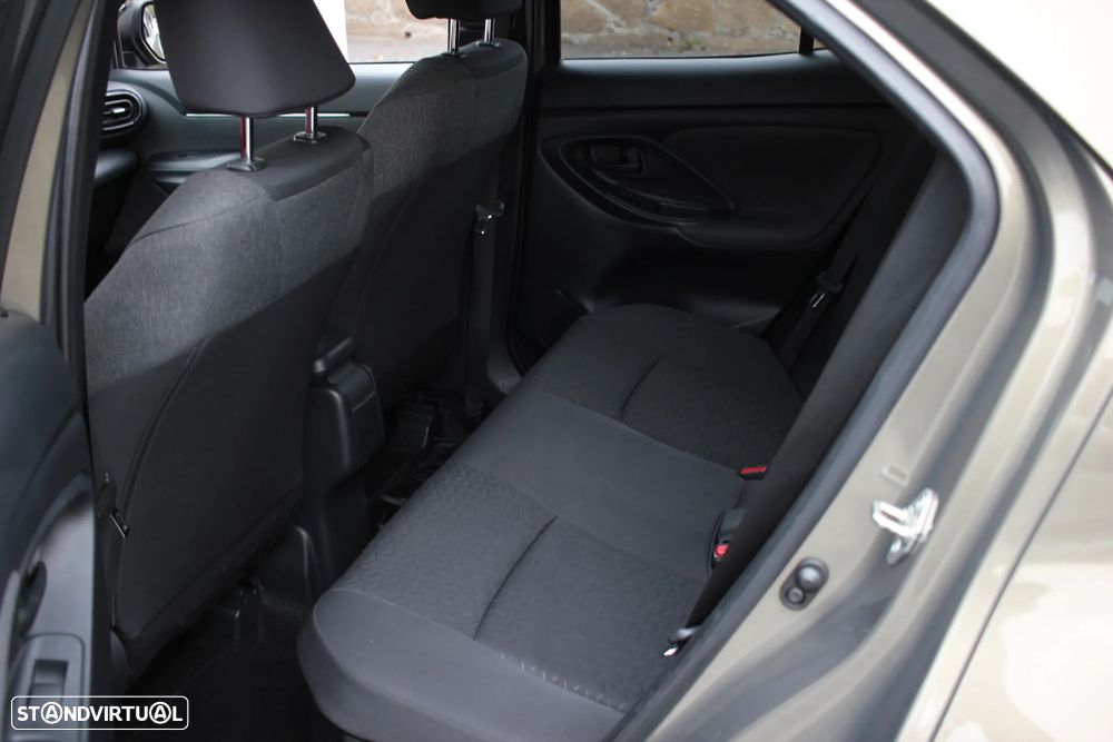 Toyota Yaris Cross 1.5 HDF Exclusive - 25