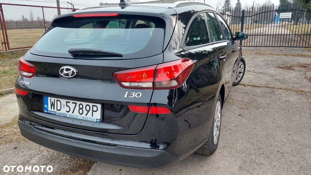 Hyundai i30 1.5 DPI Classic + - 3